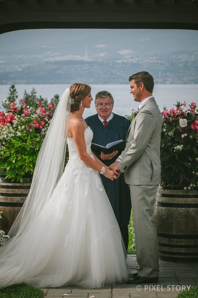 Kelowna Wedding Photographers Summerhill 130824 0431